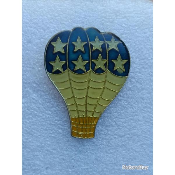 PINS MONGOLFIERE  COULEUR DRAPEAU  ETATS UNIS USA