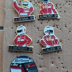 PINS COURSE AUTOMOBILE FORMULE 1 EFFIGIE PILOTES ET CASQUE MARLBORO ANNEE 91 PROST SENNA ALESI