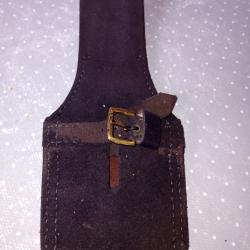 Reproduction de gousset en cuir , retourne, pour bayonnettes types Remington et Chassepot.