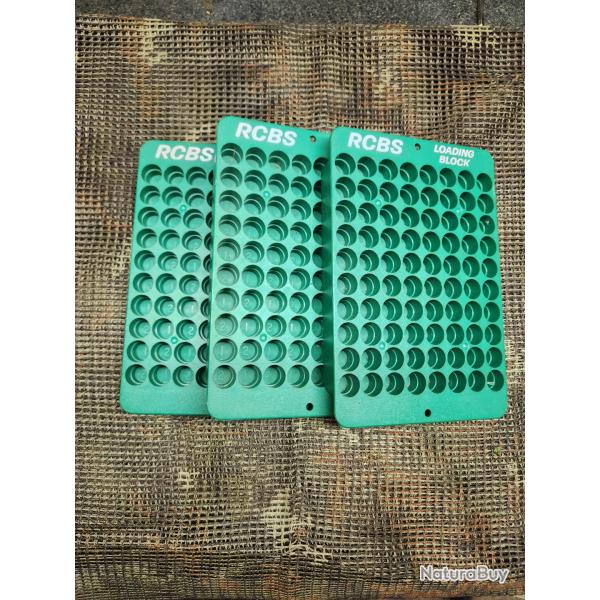 trois plateaux de rechargement universel RCBS