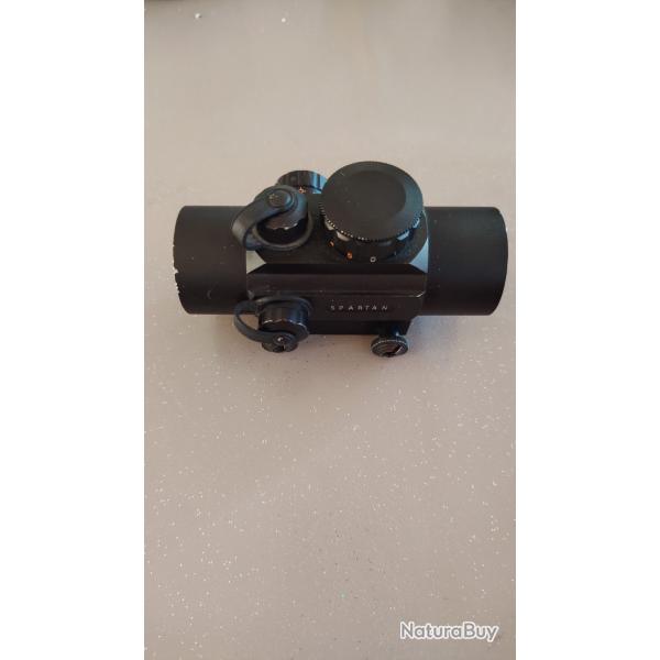 point rouge ,vert spartan