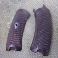 plaquettes  de revolver r&eacute;glementaire 1892