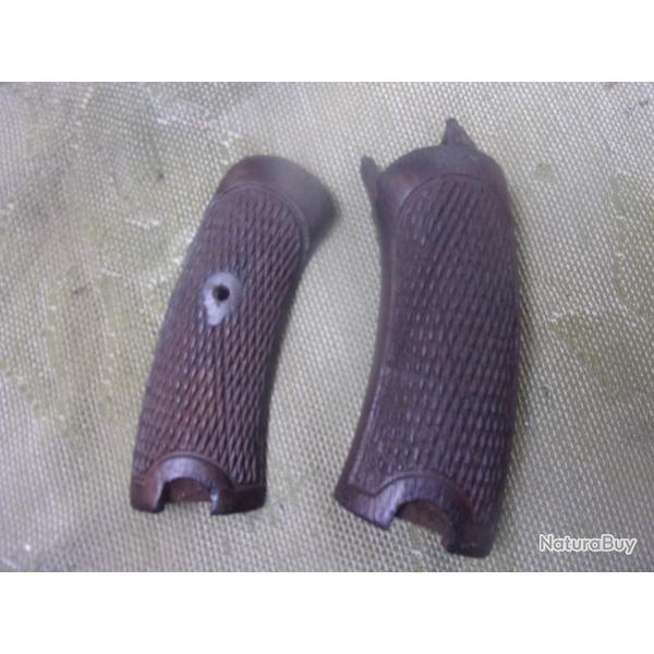 plaquettes  de revolver r�glementaire 1892