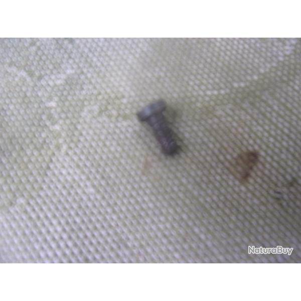 vis  de revolver r�glementaire 1892 long. 12 mm