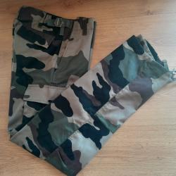 Pantalon Camo       T 38