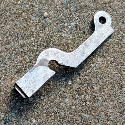 Pi&egrave;ce de la platine du Mauser C96 mod&egrave;le 1912