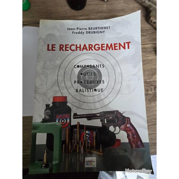 VENDES  LIVRE  LE RECHARGEMENT