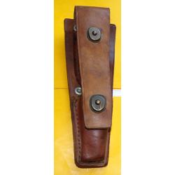 ETUI EN CUIR DE MONTEUR DE LIGNE CS-34 DES TRANSMISSIONS DE L'ARMEE FRANCAISE,ETAT VOIR PHOTOS .