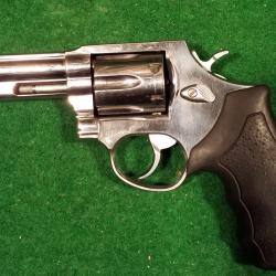 Revolver Taurus 82 S