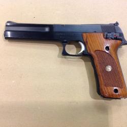 pistolet SMITH & WESSON 422 calibre 22 L.R