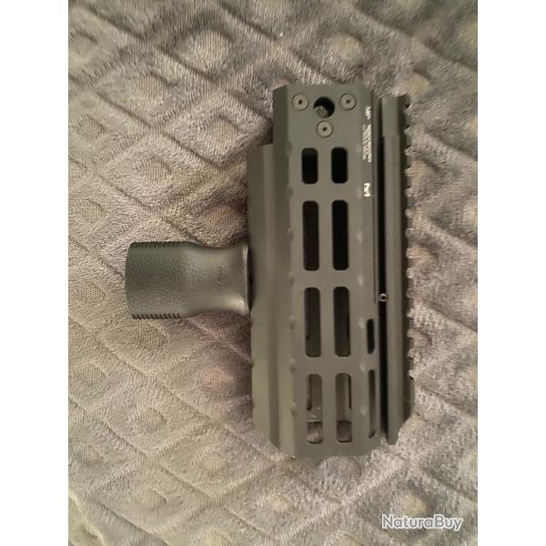 cz scorpion garde main.