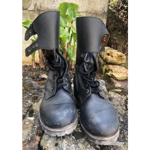 RANGERS  brodequins T 39  authentiques Arm�e Fran�aise cuir gothique chasse  2003