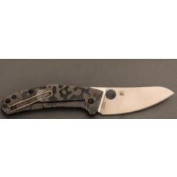 Couteau  SpydieChef CQI  par SPYDERCO - Titane black Spillage