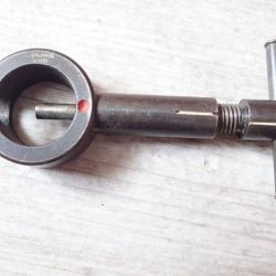 Pousse guidon pour fusil K11 ou K31 suisse. Mod&egrave;le rond, noir. Armurier Zimmerman de Luzern