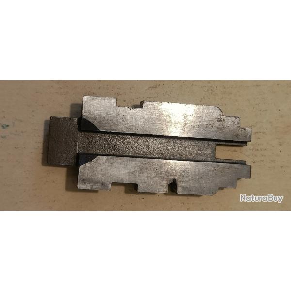 mossberg 500 ATP 12/76 : planchette basse de culasse (1778)