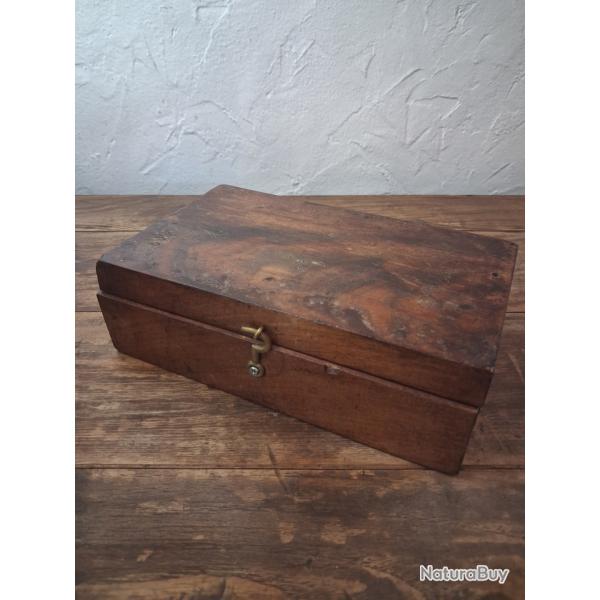 Coffret bo�te ancienne  pour r�volver  ou pistolet  Colt  duel smith  lefaucheux  az3