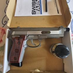 Vend suisse arms , bbs 4,5 sans sparclettes mais avec 1 biberon de billes 4,5.