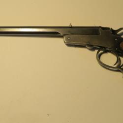 Pistolet calibre .22 LR monocoup, canon long, CAT De