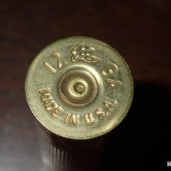 Douille F&eacute;d&eacute;ral en plastique Bordeaux &eacute;crit noir "4 4" - calibre 12 - chambr&eacute; en 76mm