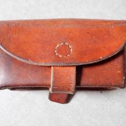 1931 Trousse &agrave; mat&eacute;riel, entretien parabellum P06, P06/24 Suisse ou r&eacute;volver 1882/29. Cartouchi&egrave;re