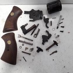 Lot de pieces pour revolver Reck combat cal.35R GS
