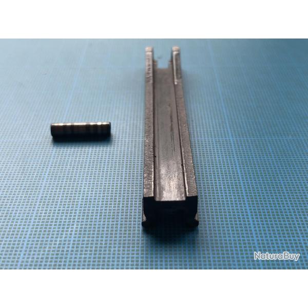 Diana 6: rail d'armement avec son rivet
