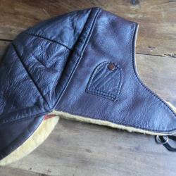 bonnet de moto serre tete cuir marron