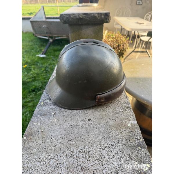 Casque militaire fran�ais mod�le 45- dat� 1948- complet d'origine