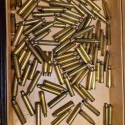 Un lot de 93 etuis de calibre 7 RM tir&eacute;s une fois