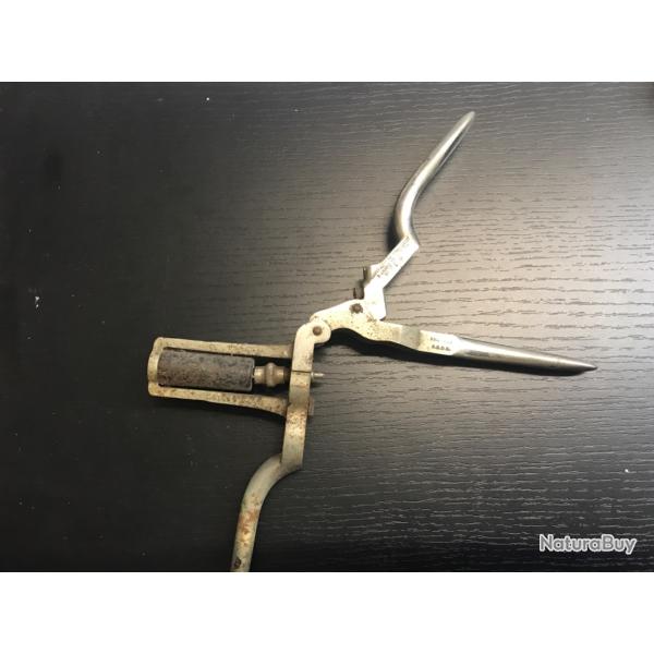 Desamorceur a main cal 12manufrance