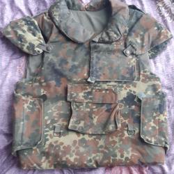 Gilet pare &eacute;clats flecktarn de la Bundeswehr ann&eacute;es 90-2000 taille GK (L-XL)