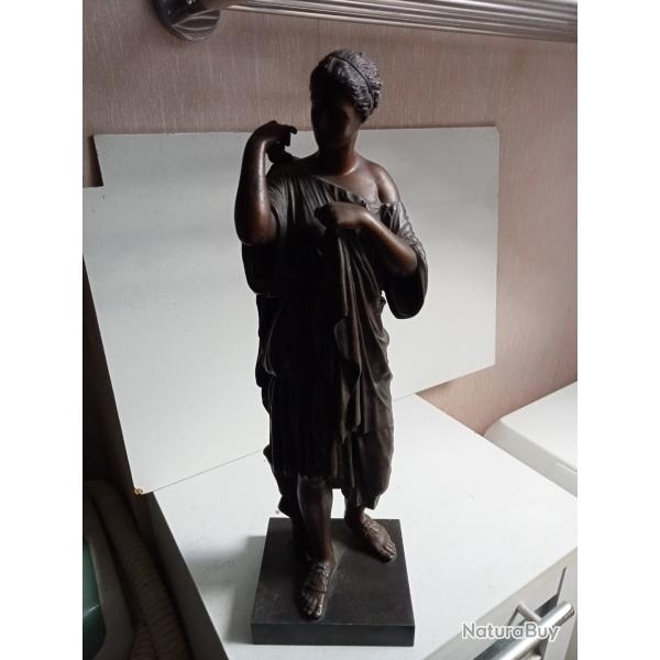 Bronze Patin� Sculpture Diane de Gabies  XIXe en r�gule hauteur 39 cm, 3,39 kg