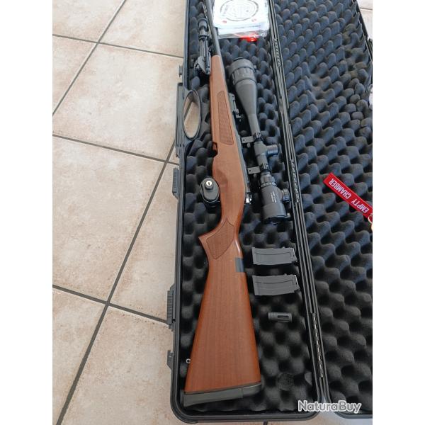 Vends une carabine a verrou Hatsan ECSORT Cal.22lr bois can.56cm + lunette 4x32 + bipied a 390�.