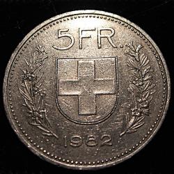 Suisse piece de 5 francs 1982 helvetica ttb  diametre 31mm