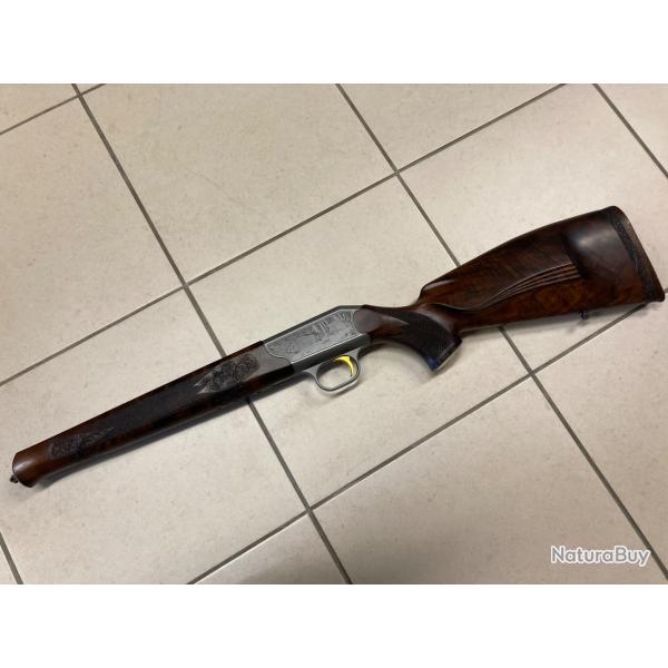 Vends carcasse BLASER R93 luxe sculpt� bois