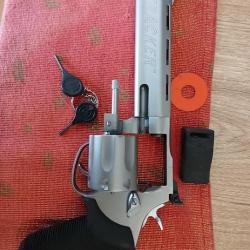 Revolver Taurus Tracker 627