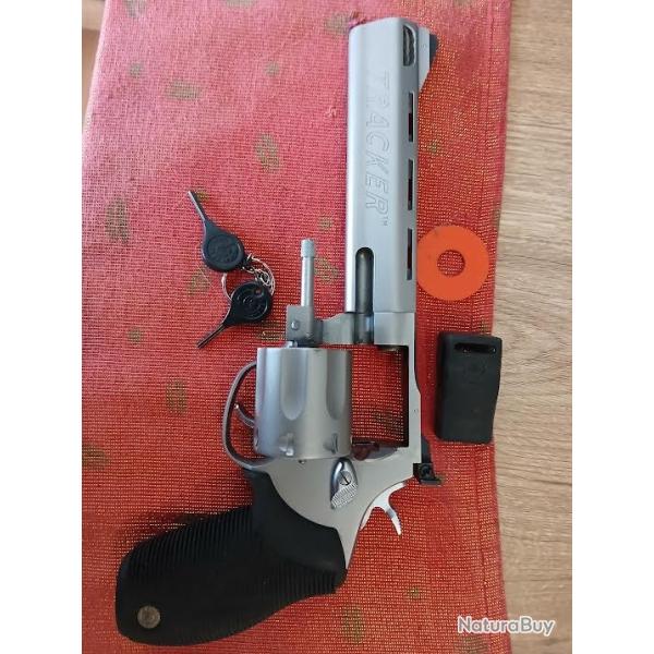 Revolver Taurus Tracker 627