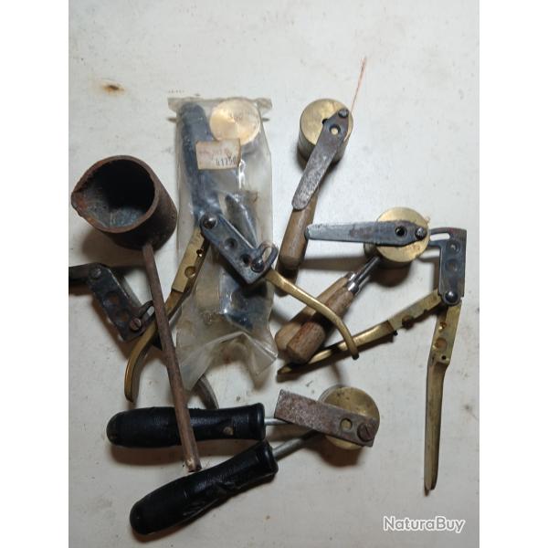 DIVERS MOULES POUDRE NOIRE EN LOT