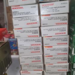 19 boites  de Munitions   cal 12 de marque winchester.