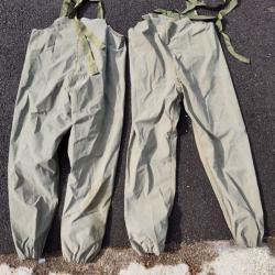 Lot de deux salopettes pluie post ww2 Arm&eacute;e de terre fran&ccedil;aise  ann&eacute;e 70Tr&egrave;s bon &eacute;tat jamais servi