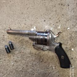 Revolver &agrave; broche 9 mm - Fonctionnel - PR&Ecirc;T &Agrave; TIRER - PRIX ATTRACTIF