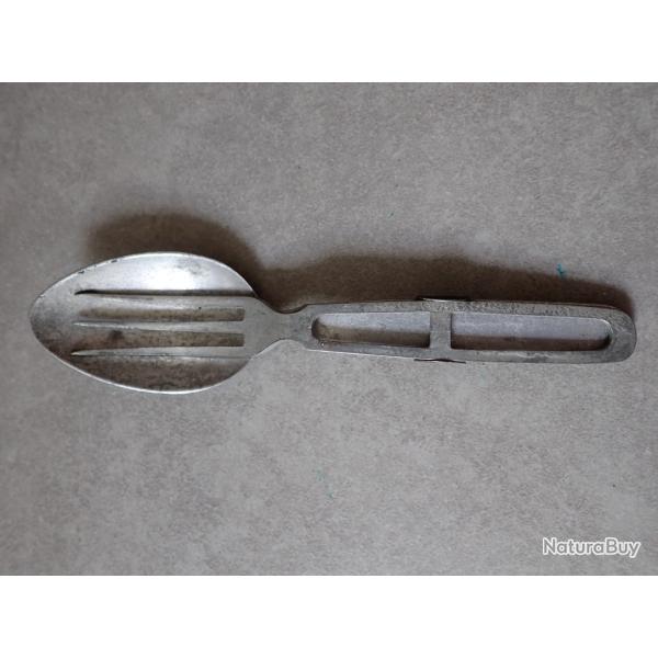 Couverts WENGER arm�e suisse. (3/4)