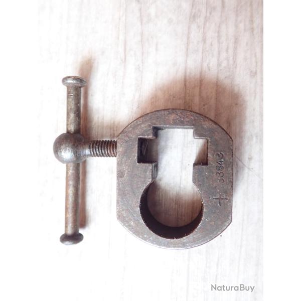 Pousse guidon matricul� pour fusil 1889 ou 96/11 suisse. Kornschieber
