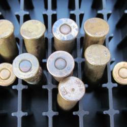 Petit lot de cartouches calibre 320.