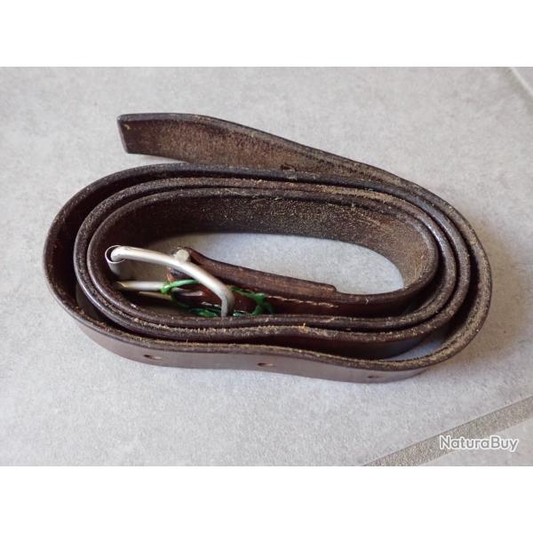 Sangle, lani�re en cuir de 110 cm. Arm�e suisse.