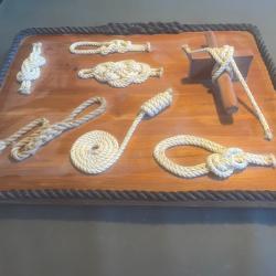 un grand tableaux de noeuds de marine (ma r&eacute;f: 227 &sect;&sect; )