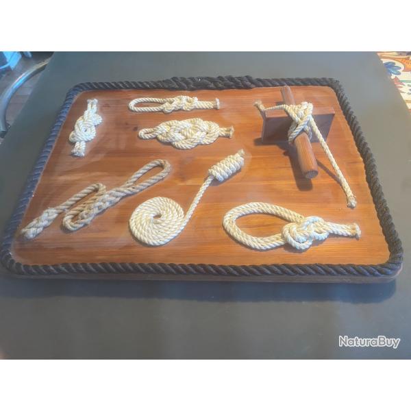 un grand tableaux de noeuds de marine (ma r�f: 227 �� )