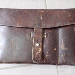 1943 Sacoche, trousse de secours, d'infirmier suisse avec nombreux accessoires