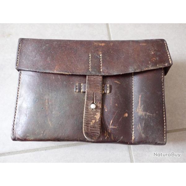 1943 Sacoche, trousse de secours, d'infirmier suisse avec nombreux accessoires