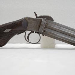 reproduction de revolver  type poivri&egrave;re &agrave; 6 coups